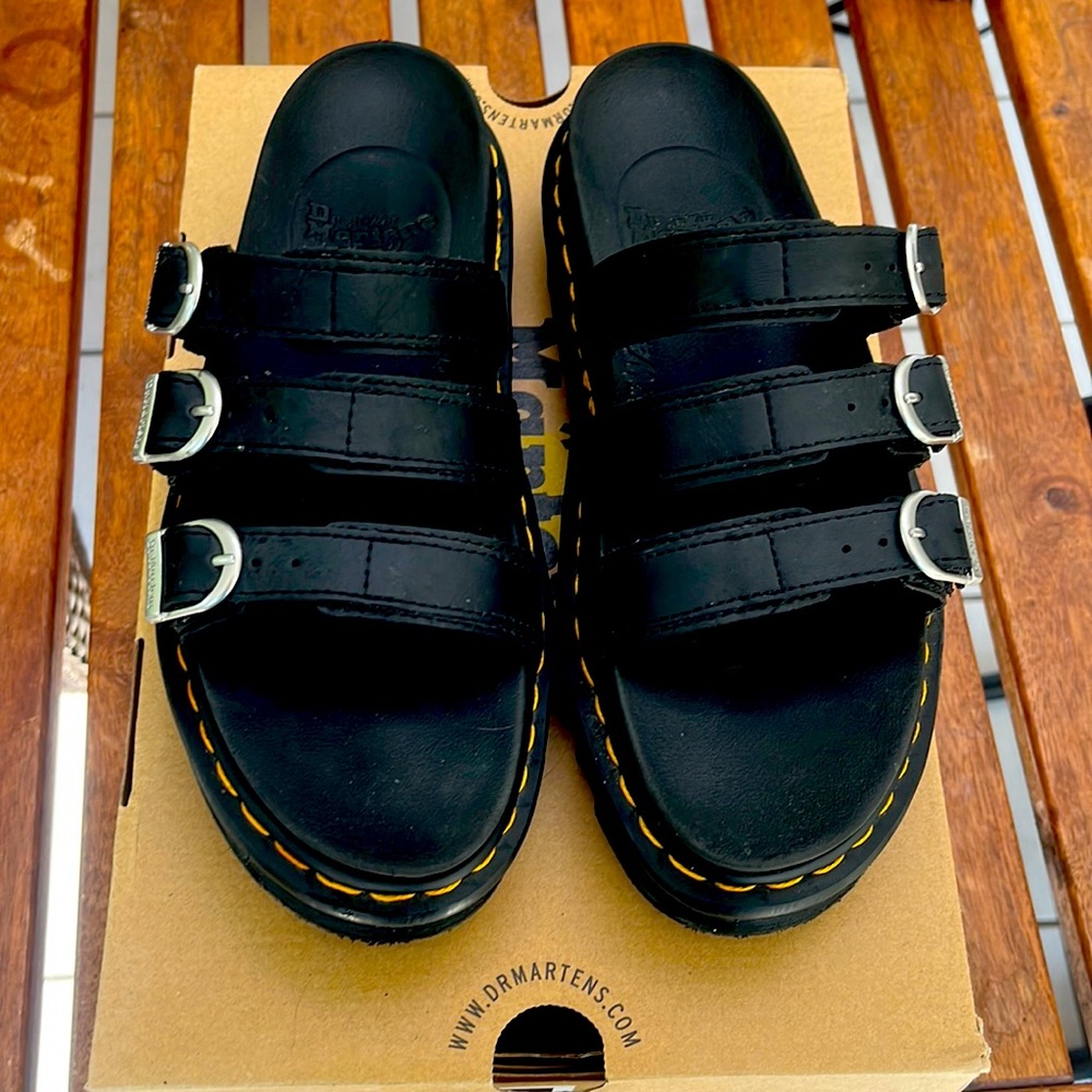 Dr Martens Blaire Slide-hydro leather 8
